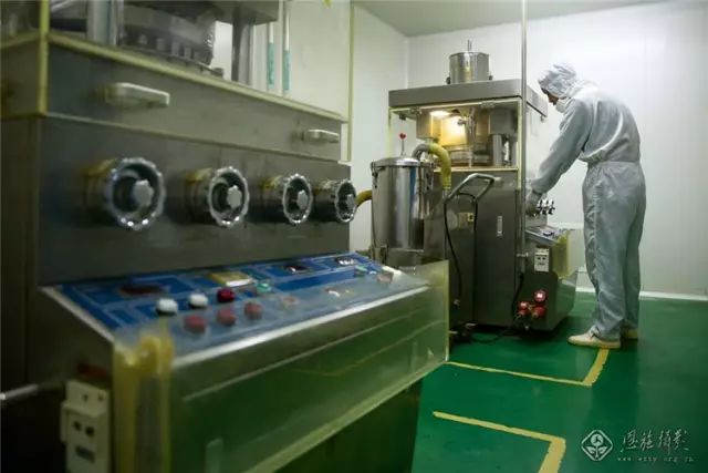 113919854.jpg a1(3).jpg